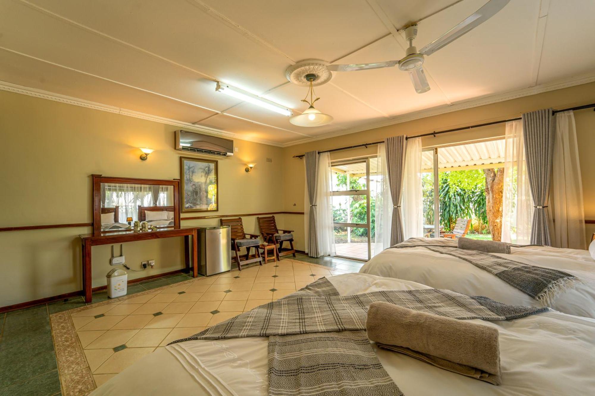Room In Villa - Zambezi Family Lodge - Elephant Room شلالات فيكتوريا المظهر الخارجي الصورة